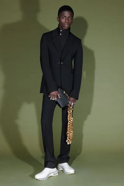 Look 5